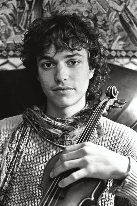 Garrett Fischbach teenage violinist